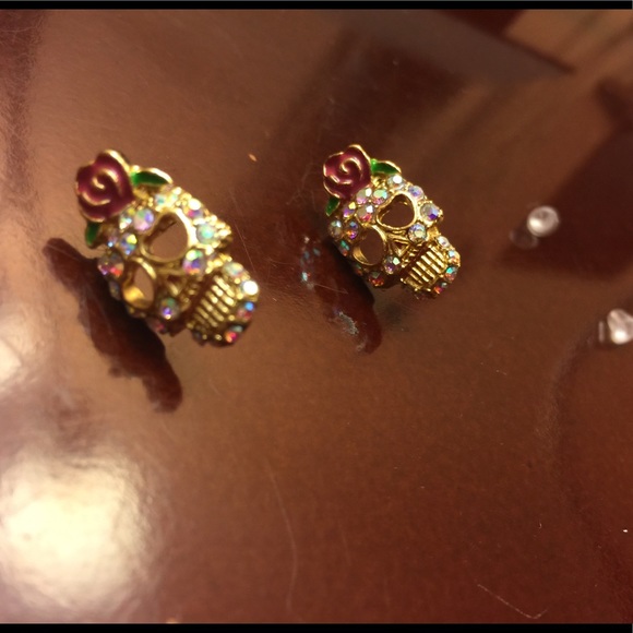 NEW Skull Multicolor Rhinestone earrings.bundle. - Picture 2 of 5